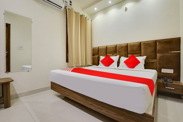 OYO Flagship Hotel Ij Grand