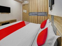 OYO Flagship Yaswitha Residency
