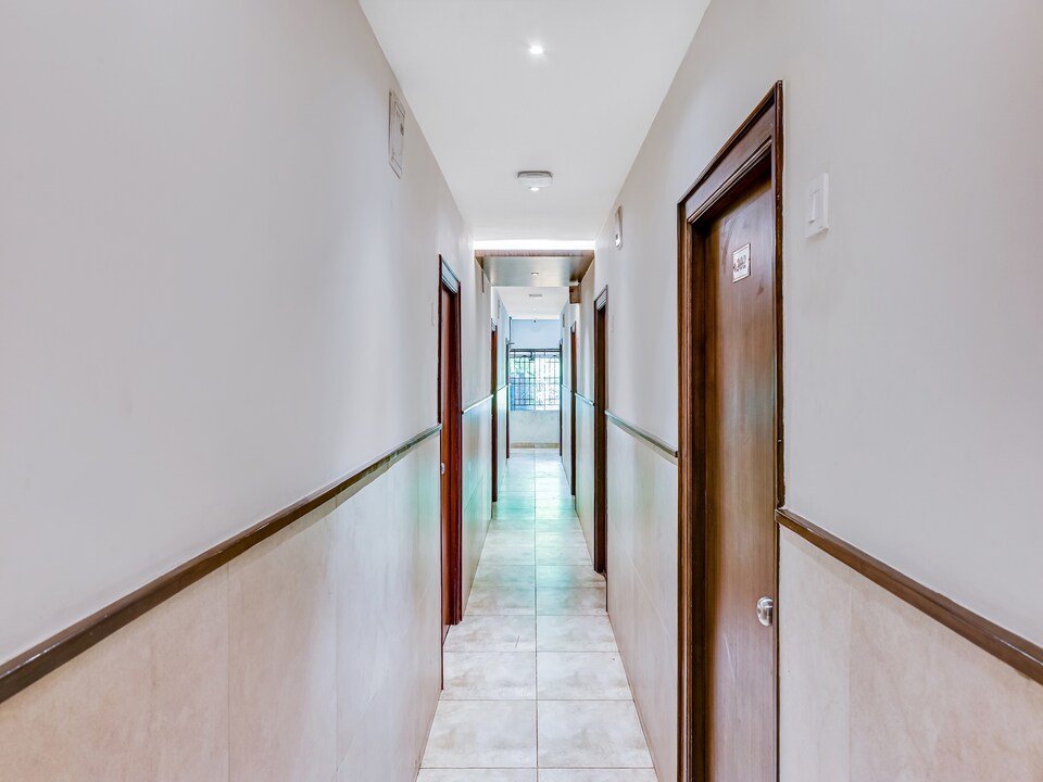 OYO Flagship Hotel Karpagam, Gandhipuram Coimbatore, Coimbatore