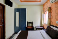 Collection O Hotel Gokul Palace