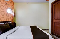 Collection O Hotel Gokul Palace