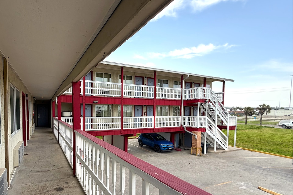 Budget Inn By OYO Corpus Christi Beach, C78401, Corpus Christi TX