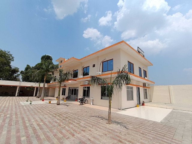 Hotel O Home Kanak Hotel & Resort Homestay