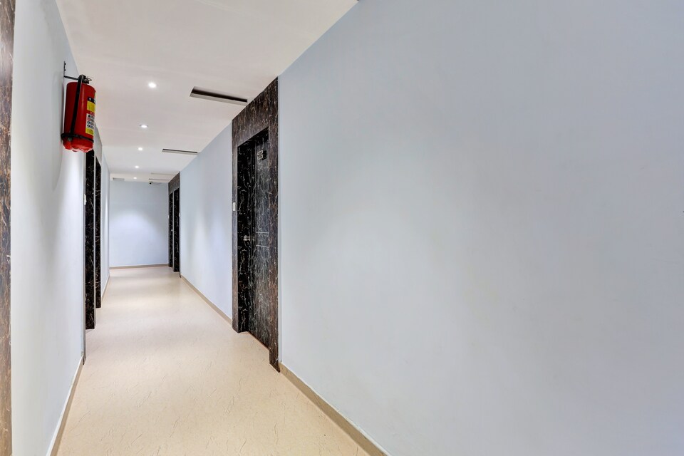 Hotel O Park View Villa, SG Highway Ahmedabad, Ahmedabad