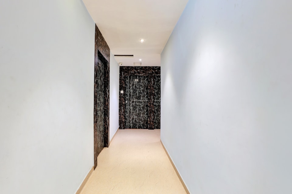 Hotel O Park View Villa, SG Highway Ahmedabad, Ahmedabad