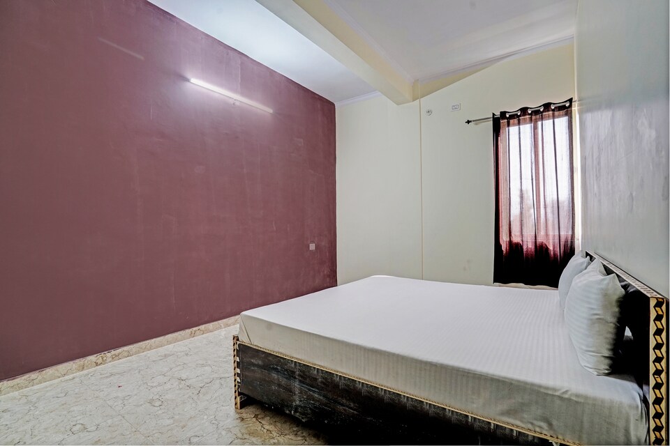 OYO Royal guest house, Moradabad, Moradabad