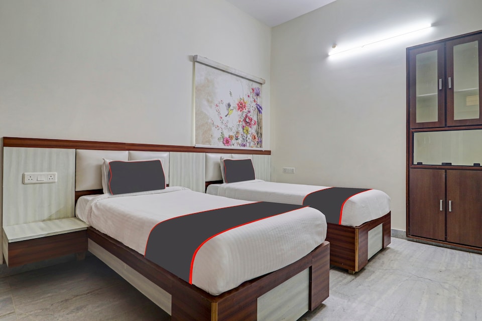 Collection O Hyderabad Hitech City Formerly Night Eye, Hitech City Hyderabad, Hyderabad