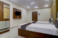 Collection O J Royal Luxury Rooms