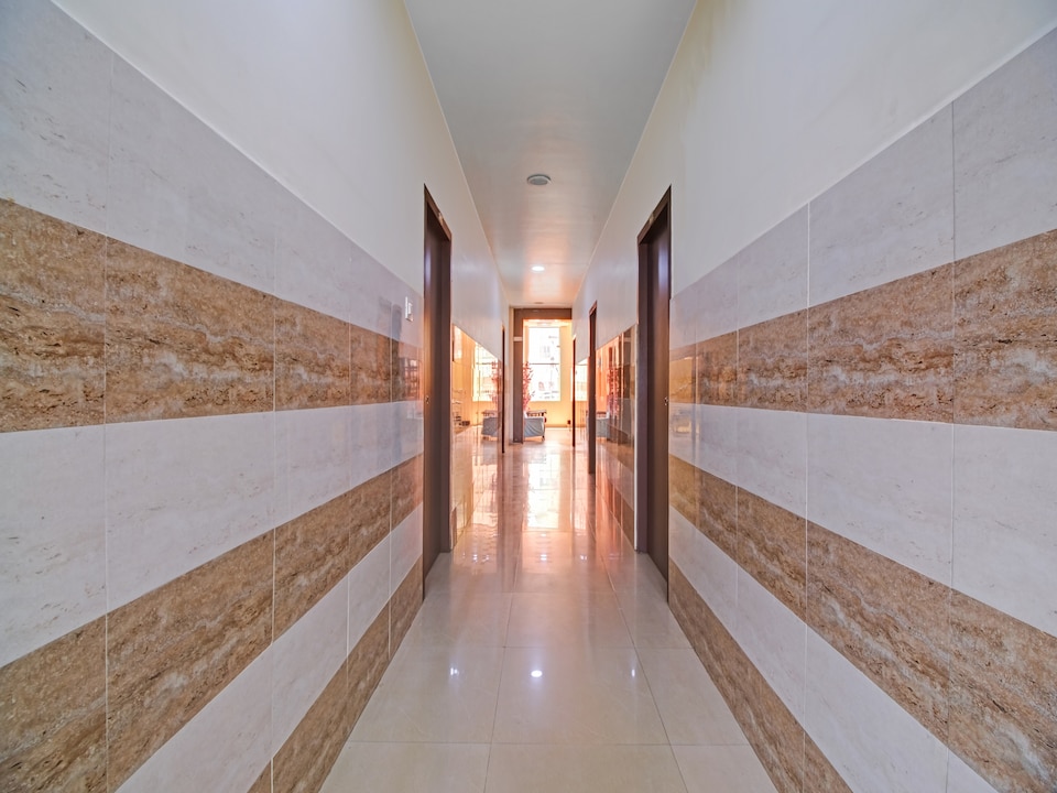 Hotel O KK ROYAL GRAND, Guntur, Guntur