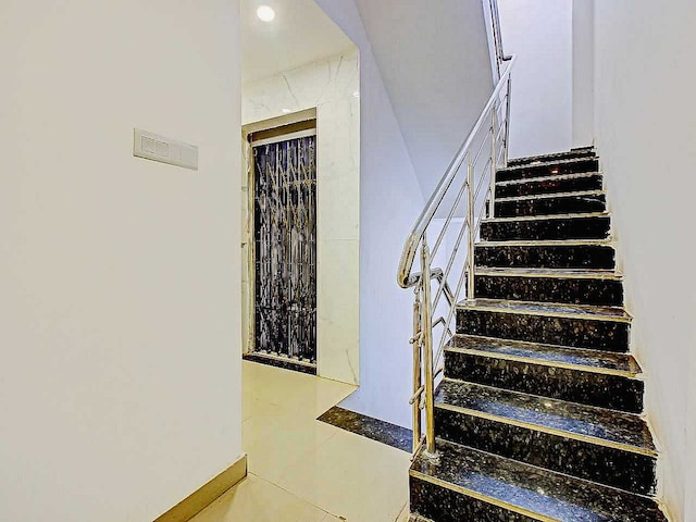 Hotel O Meridian Grand