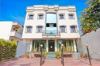 Super Collection O Bani Park Near Collectorate Circle Formerly Anuja Palace