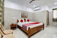 Hotel O by OYO Shilpakala Grand