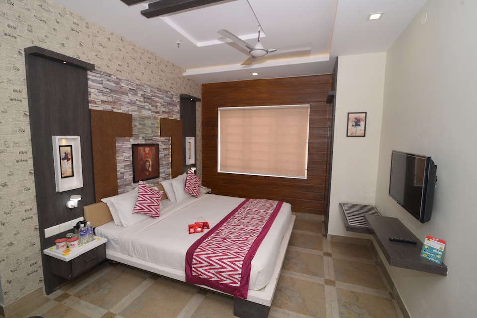 OYO 1692 Hotel MMR Gardens, Madurai City Centre, मदुरै