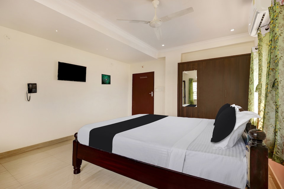 Super Hotel O Ramaraopet Near Kakinada Beach, Ramaraopet Kakinada, Kakinada