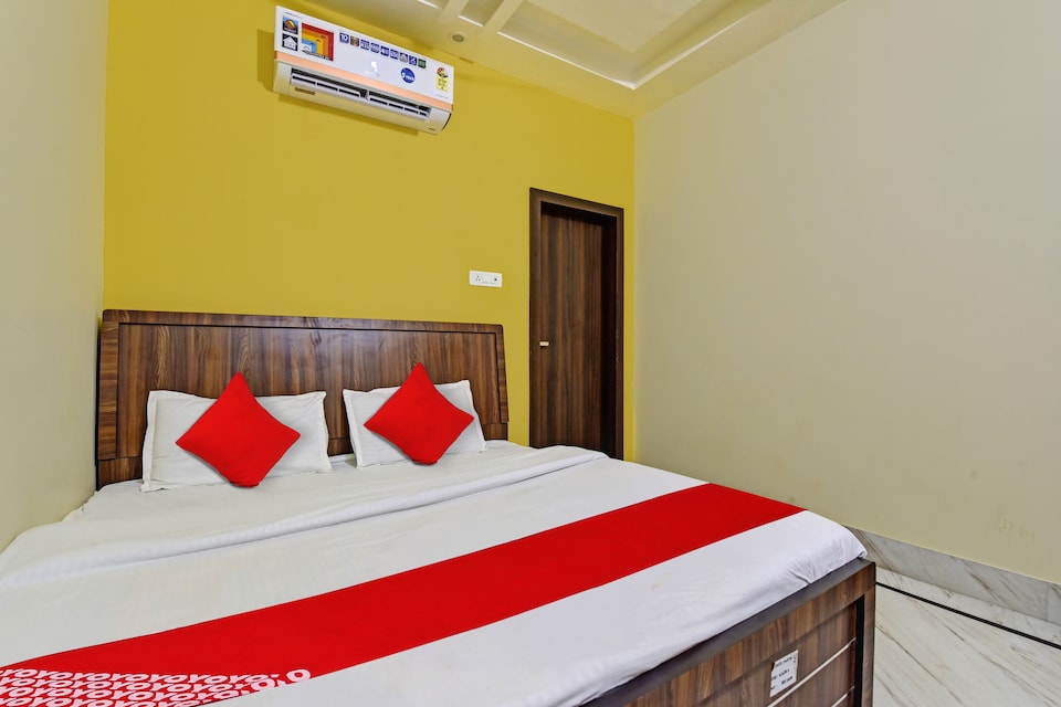 SPOT ON Hotel Roya Palace, Sikar, Sikar