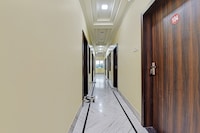 SPOT ON Hotel Roya Palace