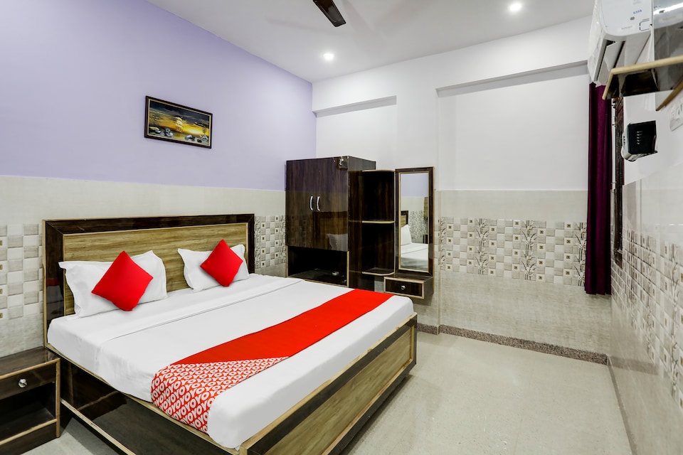 Hotel O A P palace, IIT Kanpur, Kanpur