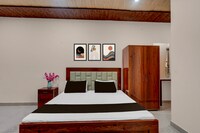 Hotel O Takrohi Hospital Road Formerly Madhuraj Palace