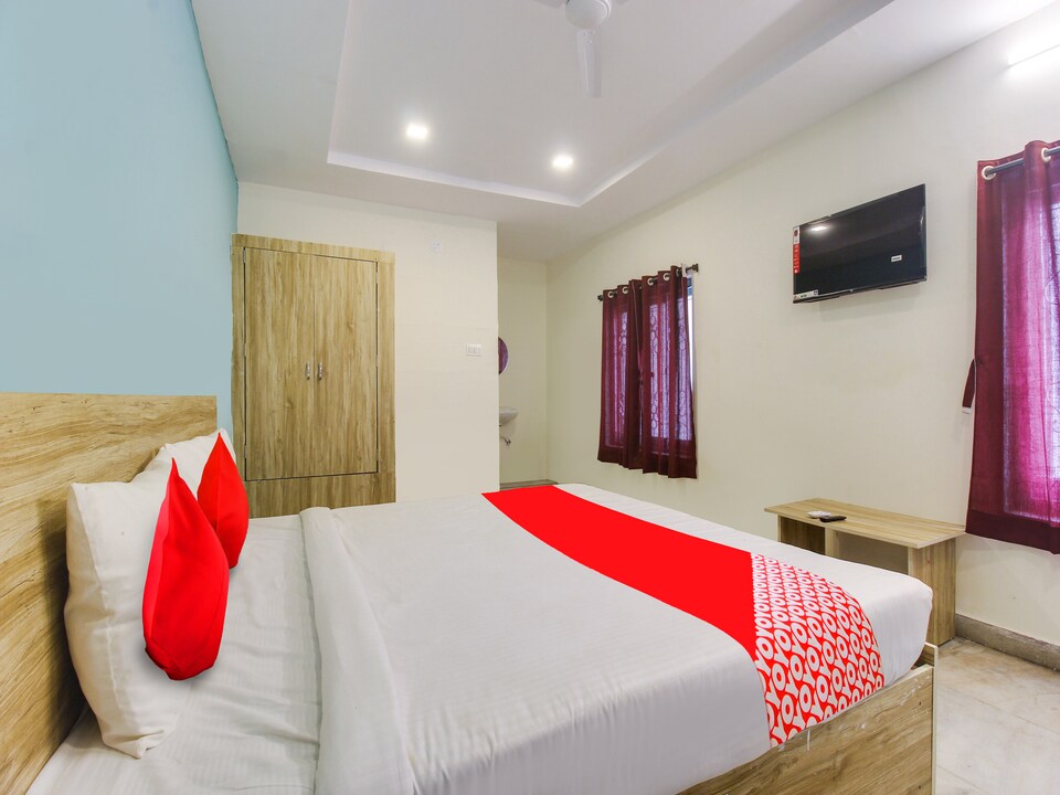 Flagship Hotel R Squre Inn, Flagship Hyderabad, Book ₹839 OYO