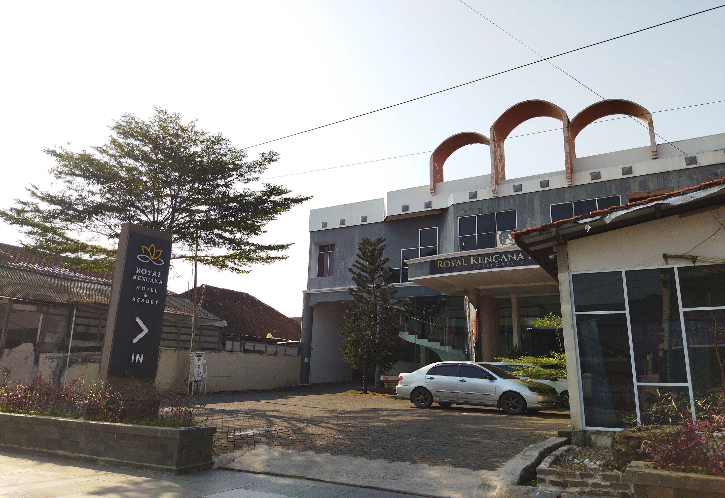 Kencana Hotel