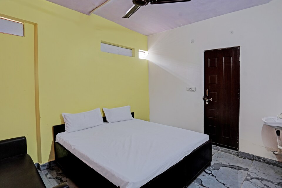 OYO Hotel Relax Inn, Ghaziabad City, Ghaziabad