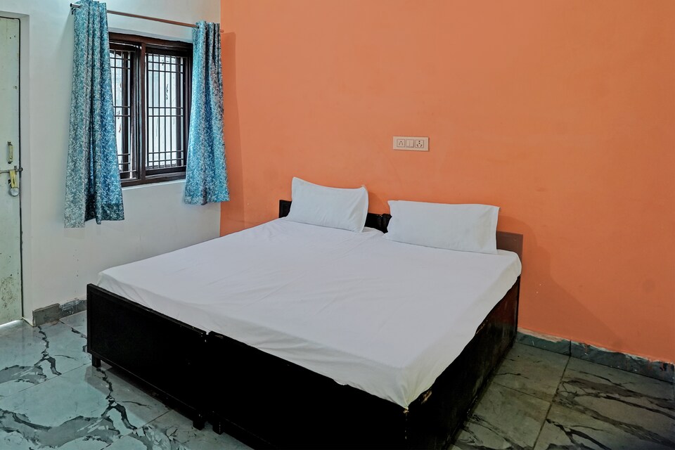 OYO Hotel Relax Inn, Ghaziabad City, Ghaziabad