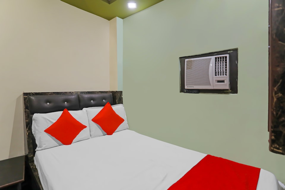 OYO Flagship Green Palace Hotel, Kanpur Railway Station, Kanpur
