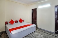 Super Hotel O  Khanna's Hotel near Shakti Khand-III Indirapuram