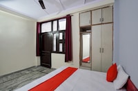 Super Hotel O  Khanna's Hotel near Shakti Khand-III Indirapuram