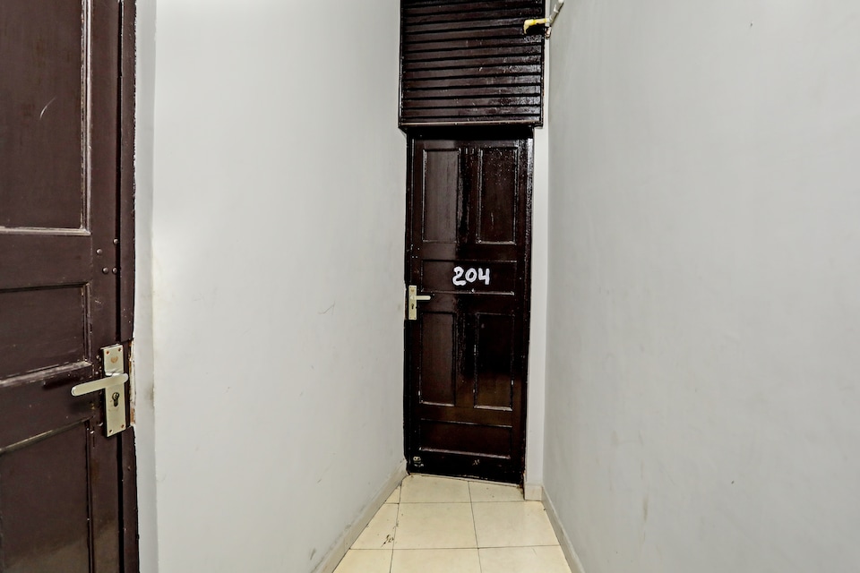 Hotel O Crown Hotel, Noida City, Noida