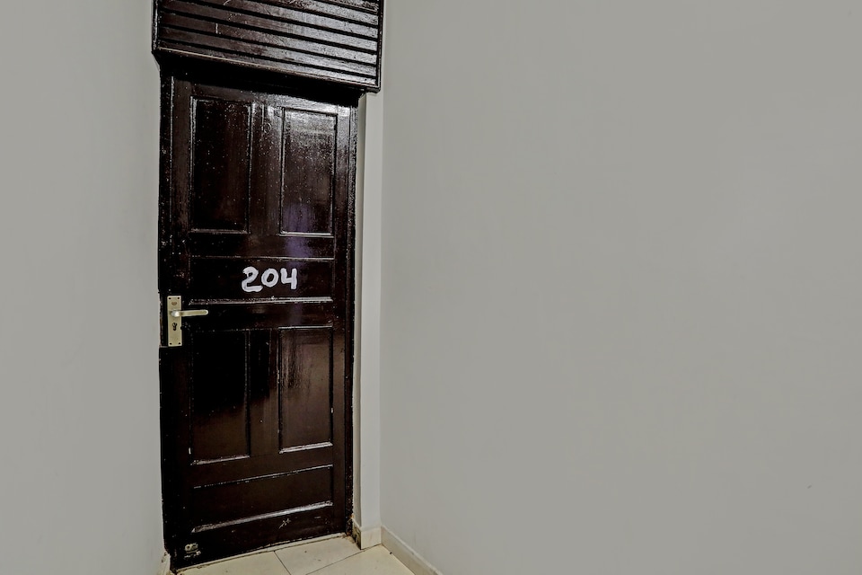 Hotel O Crown Hotel, Noida City, Noida