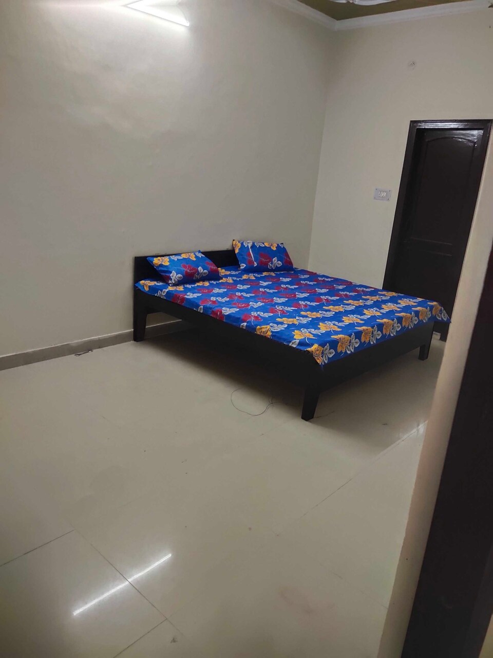 OYO Saini Guest House, Dhanaura, Dhanaura