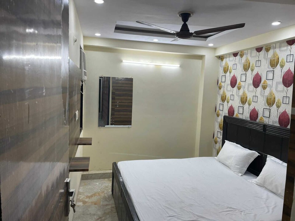 POP 81432K Hotel Dream Home, Rajouri Garden Delhi, Delhi
