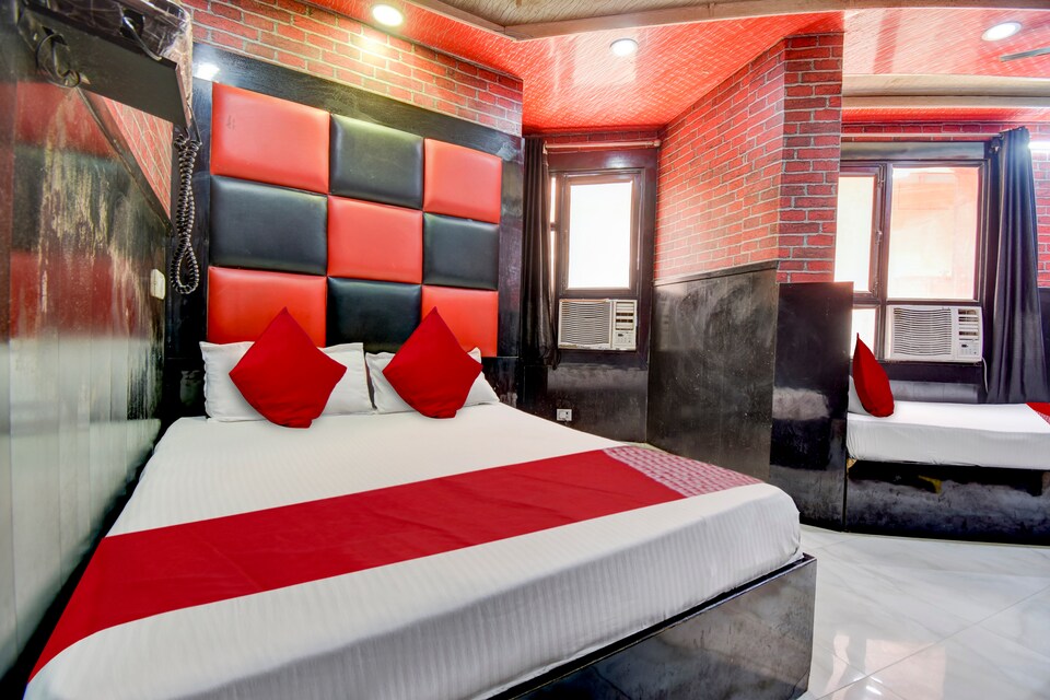 OYO Flagship 814360 Hotel Royal Plaza, Paharganj Delhi, Delhi