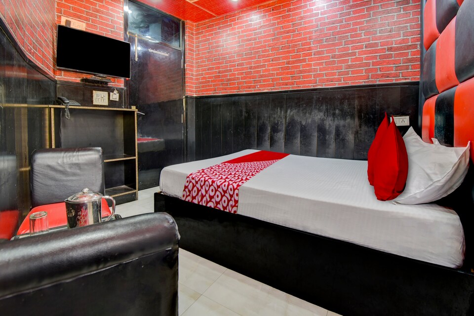 OYO Flagship 814360 Hotel Royal Plaza, Paharganj Delhi, Delhi