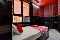 OYO Flagship 814360 Hotel Royal Plaza