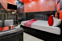 OYO Flagship 814360 Hotel Royal Plaza