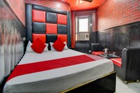 OYO Flagship 814360 Hotel Royal Plaza