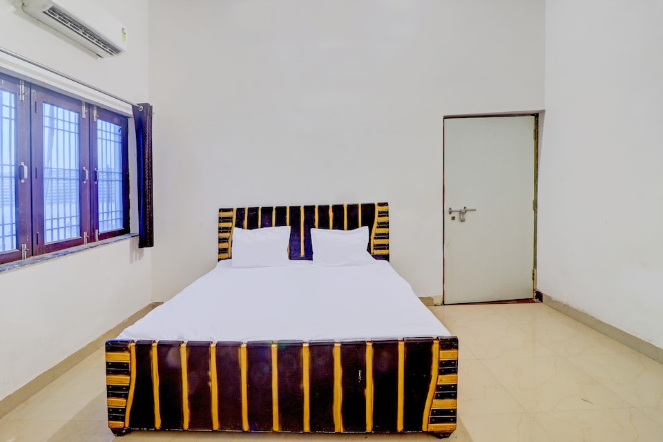 OYO 814381 Mannat Guest House, Banke Bihari Mandir Vrindavan, Vrindavan