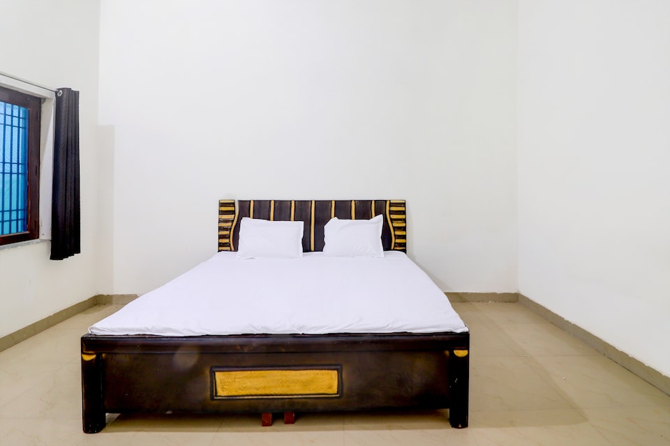 OYO 814381 Mannat Guest House, Banke Bihari Mandir Vrindavan, Vrindavan