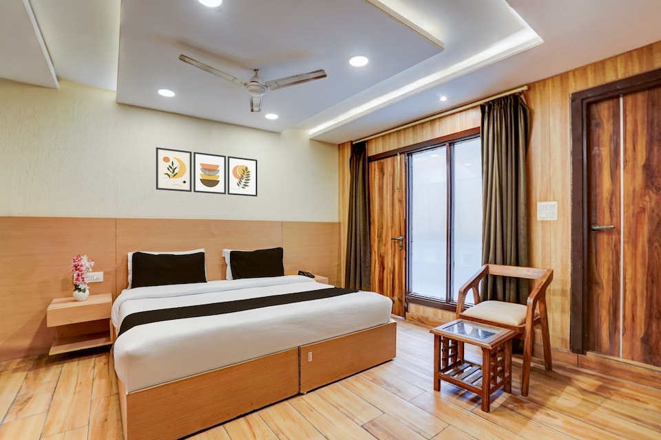 Super Collection O Dehradun Central Formerly Hotel Orange Residency, Dehradun Railway Station, Dehradun