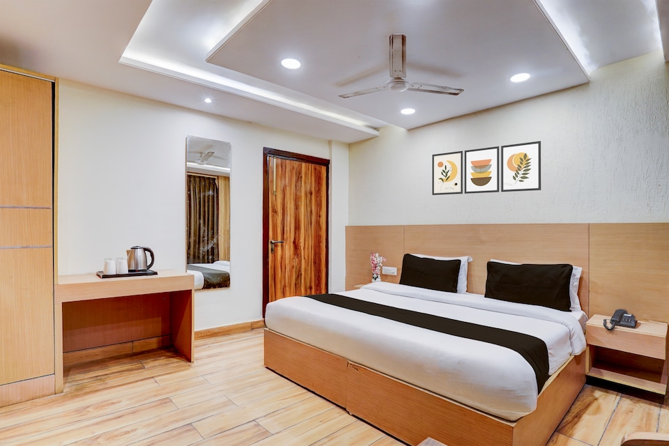 Super Collection O Dehradun Central Formerly Hotel Orange Residency, Dehradun Railway Station, Dehradun