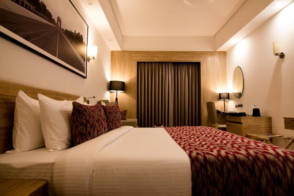 POP 81444K Lemon Tree Premier City Center, Medanta, Gurgaon