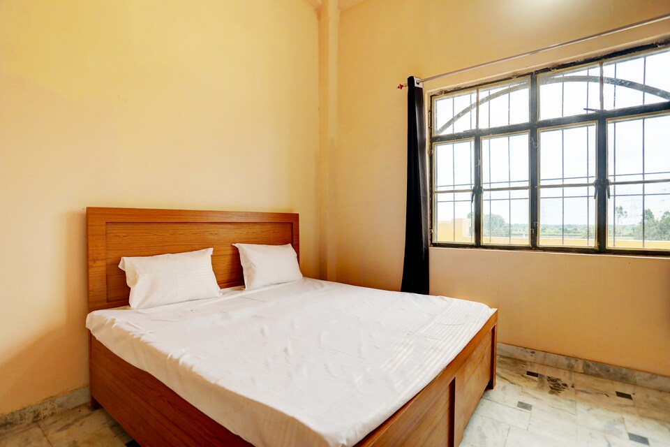 OYO Uttam Haveli, Barra Kanpur, Kanpur