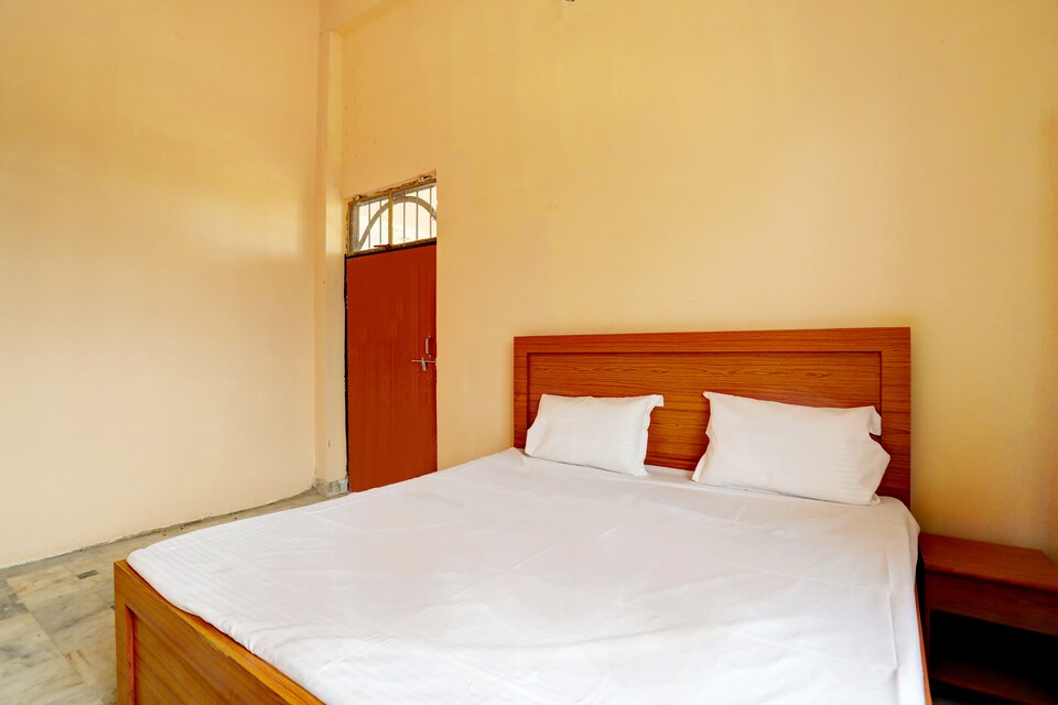 OYO Uttam Haveli, Barra Kanpur, Kanpur