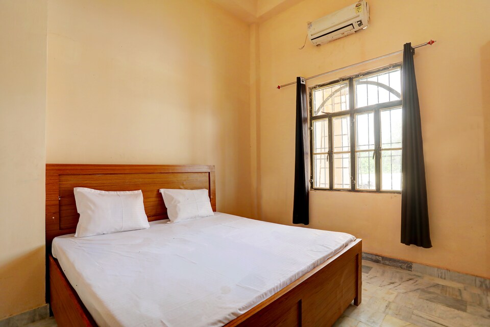 OYO Uttam Haveli, Barra Kanpur, Kanpur