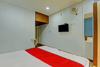 OYO 814464 KARIPUR RESIDENCY