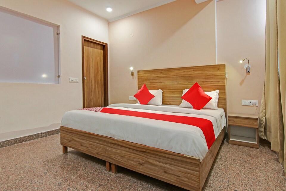 OYO Flagship Regal Inn, Dwarka Delhi, Delhi