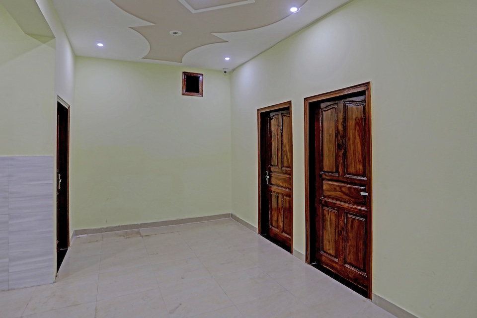  Hotel O K.B, Noida Industrial Area Mamura, Noida