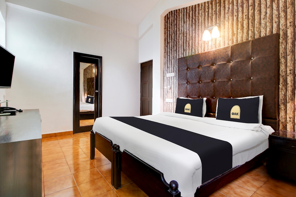 Collection O Dream beauty resort, Candolim Goa, Goa